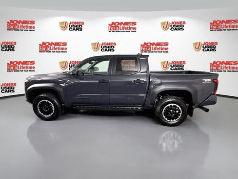 Used 2025 Toyota Tacoma TRD Off-Road AWD/4WD image 14