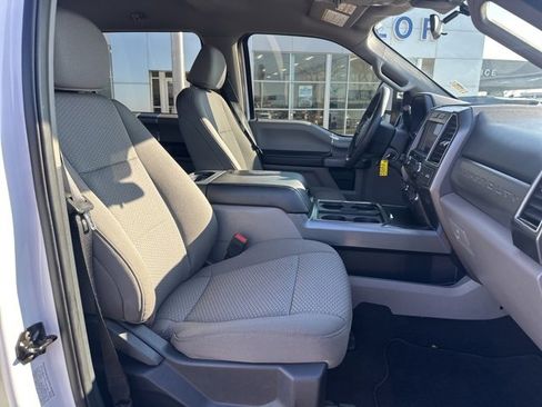 Used 2022 Ford F250 XLT w/ XLT Premium Package image 9