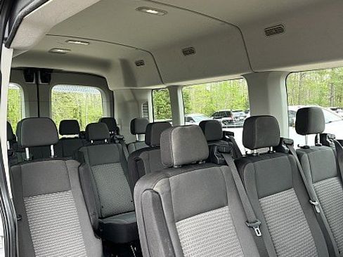 Used 2022 Ford Transit 350 XLT RWD image 13