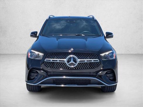Used 2025 Mercedes-Benz GLE 450e 4MATIC image 2