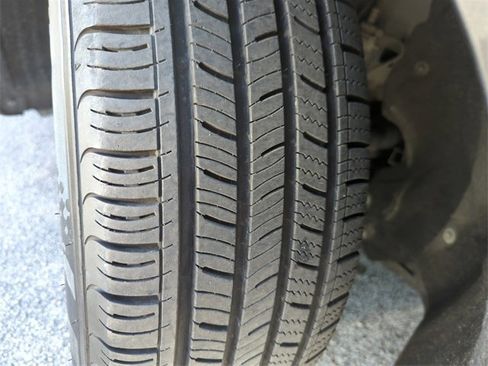 Used 2021 Chrysler Voyager Lxi image 44