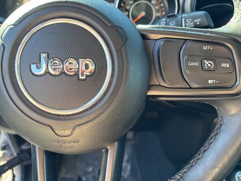 Used 2018 Jeep Wrangler Unlimited Sport S image 24