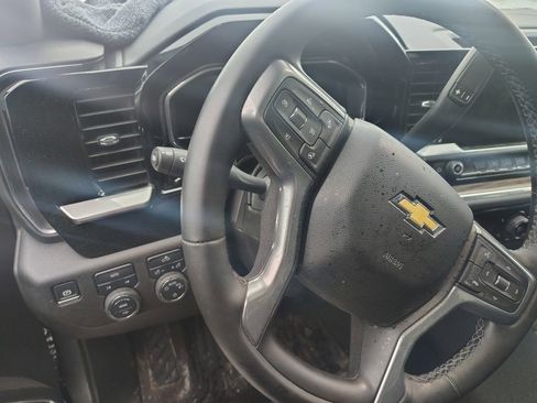 Used 2024 Chevrolet Silverado 1500 LT image 9
