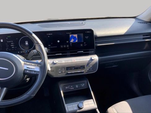 Used 2024 Hyundai Kona SEL FWD image 6