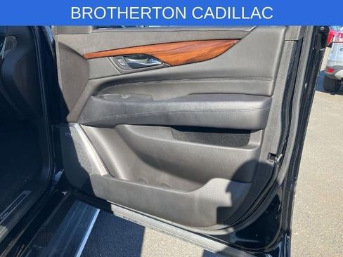 Used 2016 Cadillac Escalade ESV Premium AWD/4WD image 12