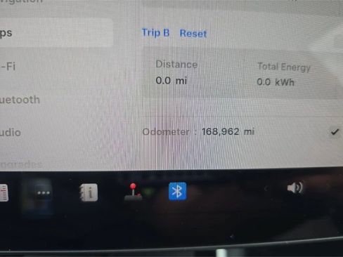 Used 2019 Tesla Model 3 Standard Range image 11