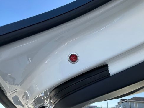 Used 2016 Tesla Model X 90D image 36