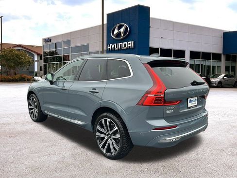 Used 2023 Volvo XC60 B6 Ultimate w/ Climate Package image 3
