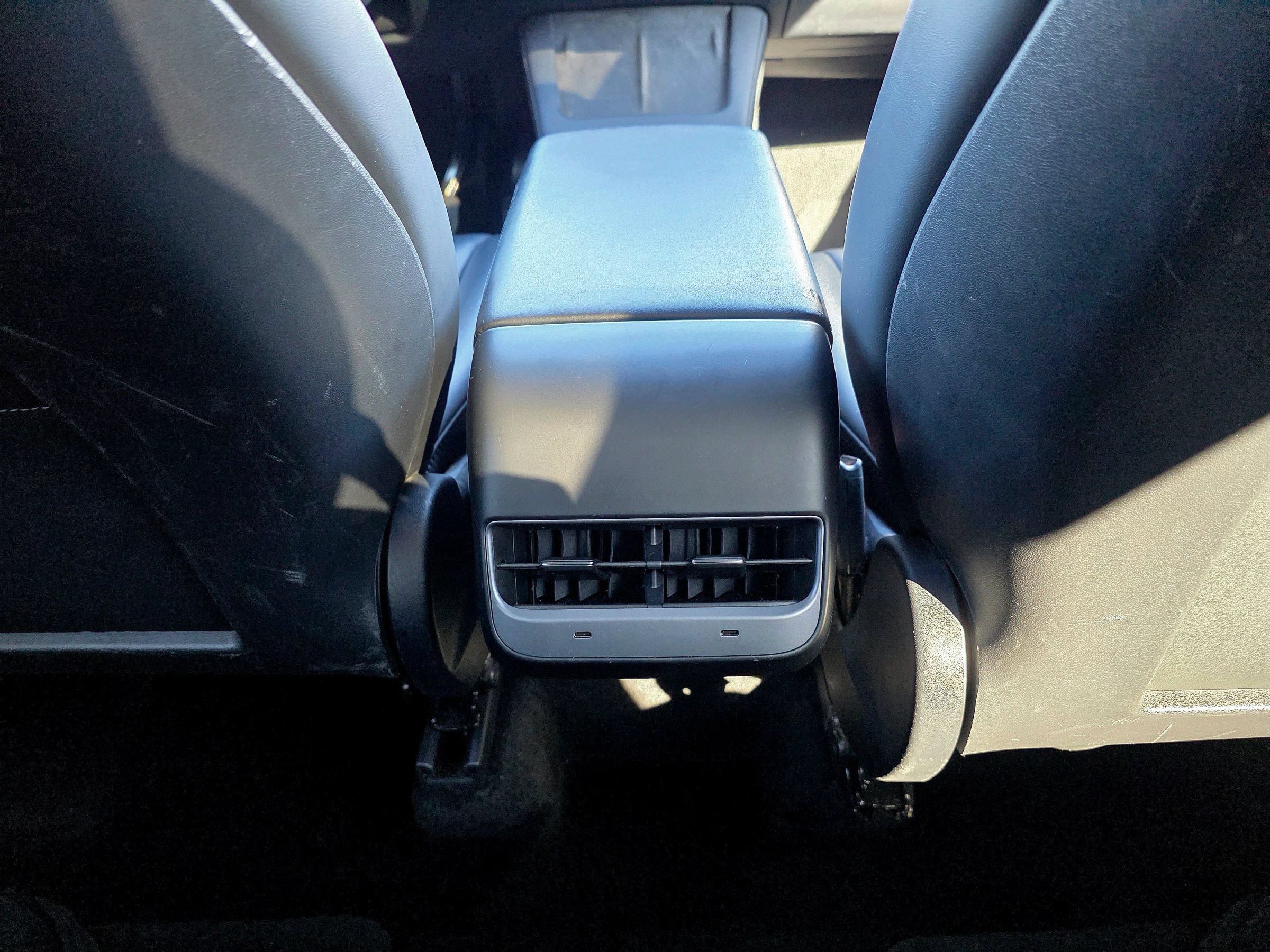 Used 2023 Tesla Model Y Long Range AWD/4WD image 33