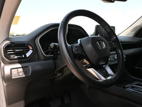 Used 2024 Honda Pilot Elite image 17
