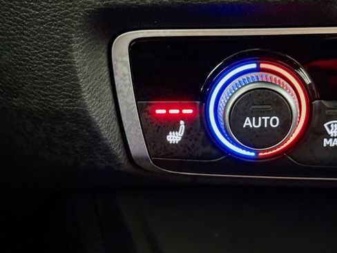 Used 2022 Audi Q3 2.0T Premium Plus w/ Premium Plus Package image 5