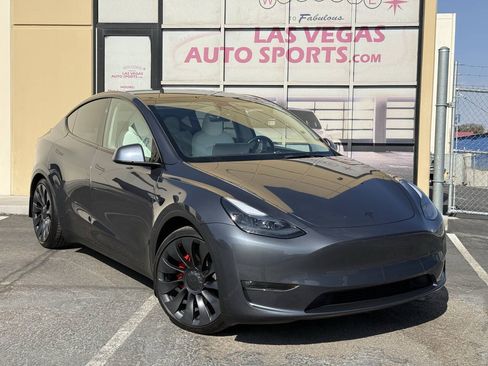 Used 2023 Tesla Model Y Performance AWD/4WD image 3