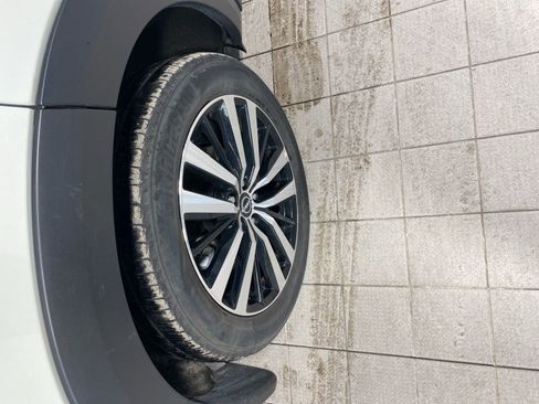 Certified 2024 Nissan Pathfinder Platinum w/ Cargo Package image 30