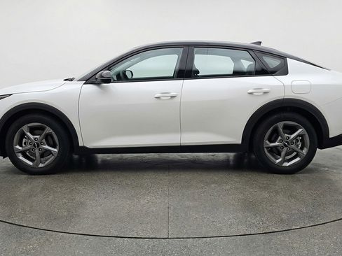 Used 2025 Kia K4 LXS image 5
