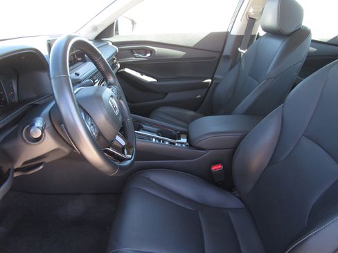 Used 2023 Honda Accord EX-L image 14