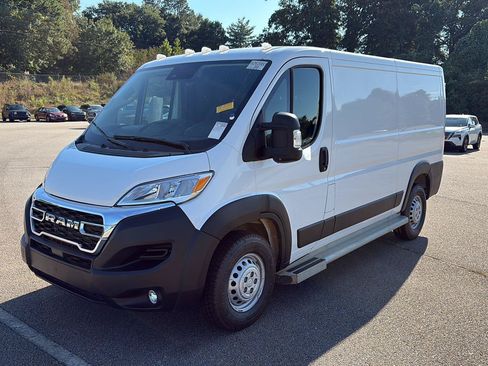Used 2025 RAM ProMaster 2500 w/ U-Haul Equipment Group FWD image 1