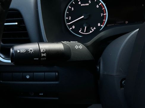 Used 2025 Nissan Rogue SV image 35