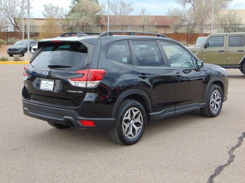 Certified 2023 Subaru Forester Premium AWD/4WD image 4