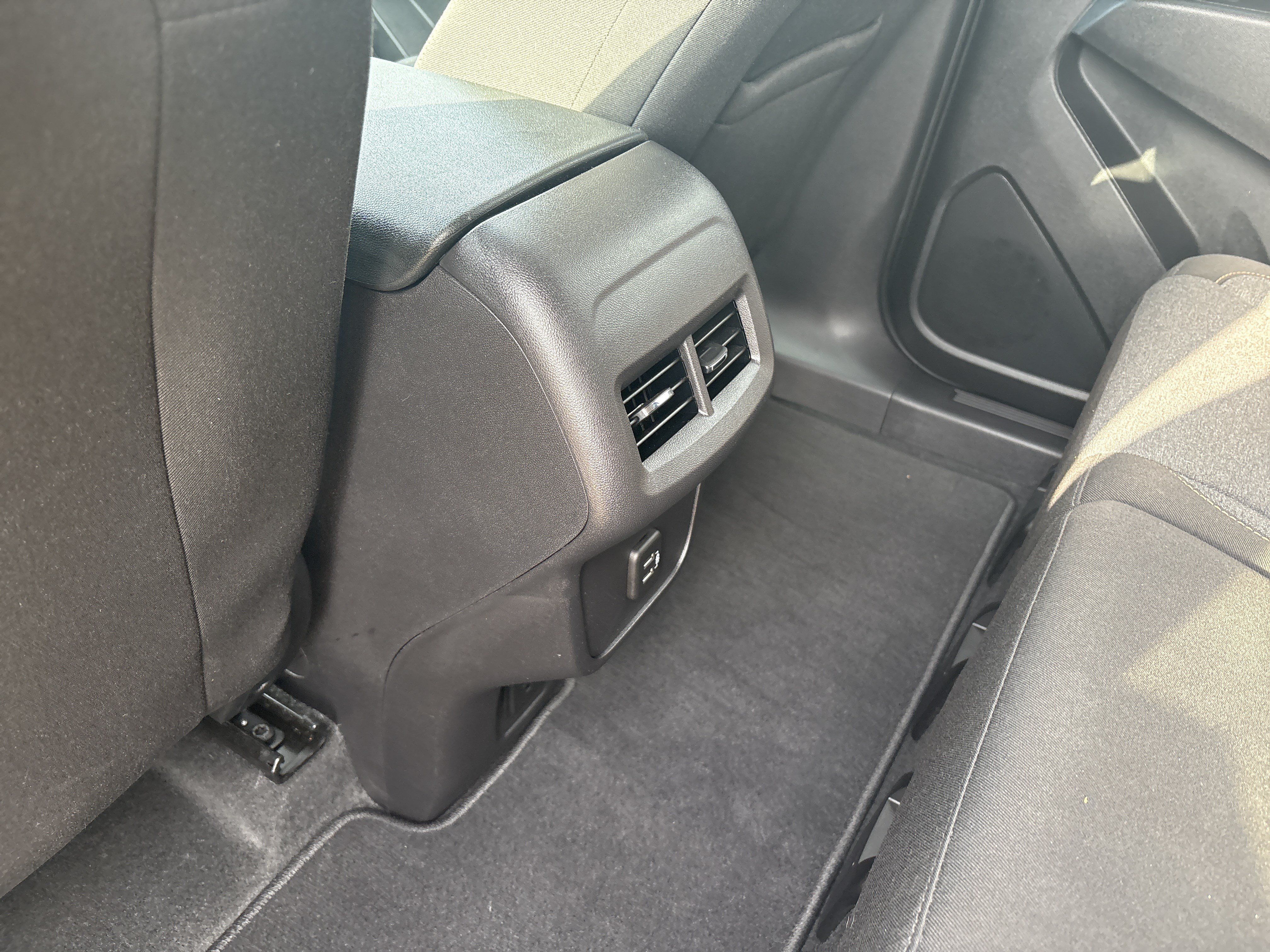 Used 2024 Chevrolet Equinox LT AWD/4WD image 16