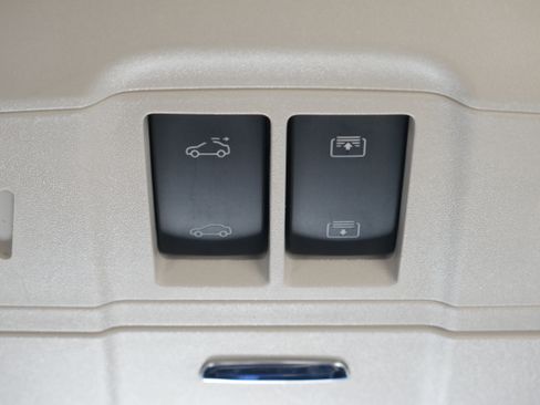 Used 2019 Buick Envision Premium w/ Driver Confidence Package image 33