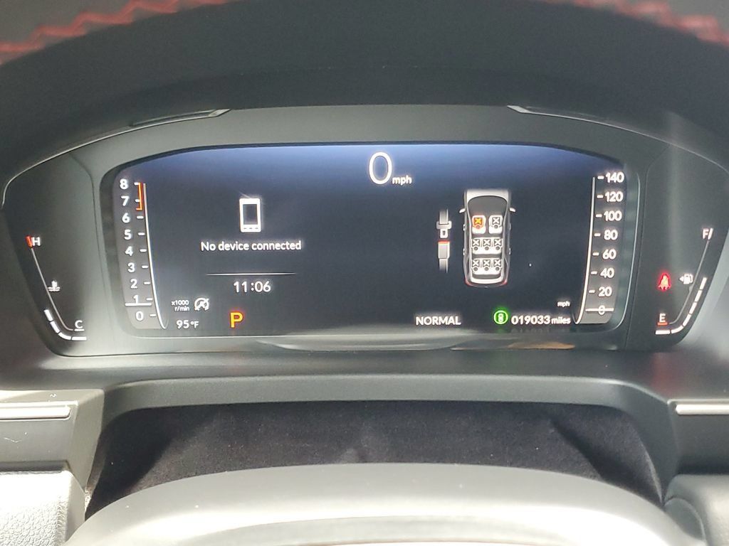 Used 2025 Honda Pilot Black Edition image 21