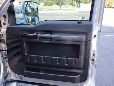Used 2015 Ford F350 Platinum w/ Platinum Package AWD/4WD image 26