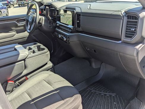 Used 2026 GMC Sierra 1500 Elevation image 16