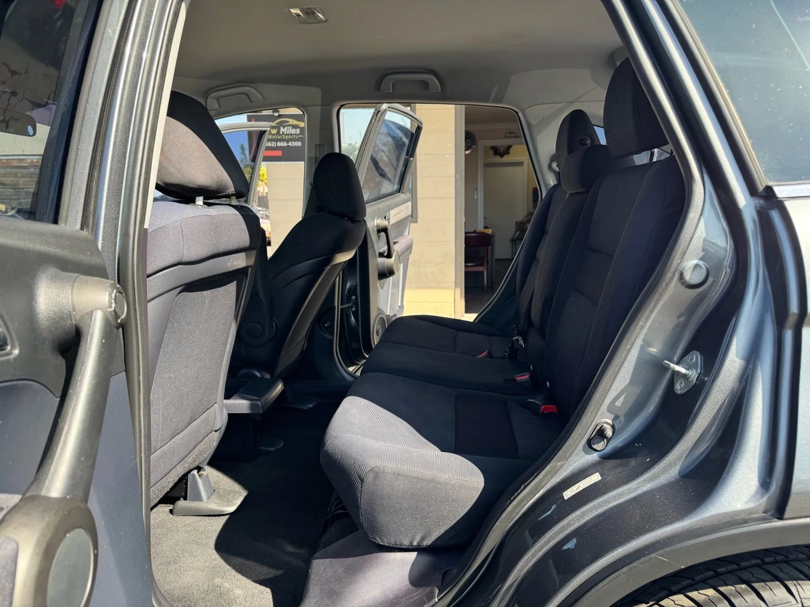 Used 2011 Honda CR-V LX image 10