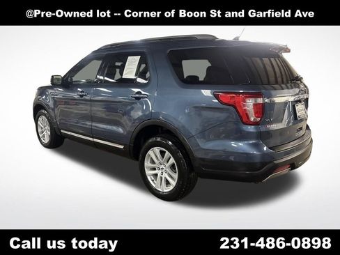 Used 2019 Ford Explorer XLT w/ Equipment Group 202A image 3