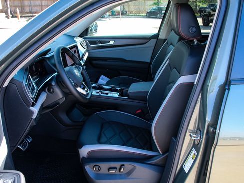 New 2026 Volkswagen Atlas Peak Edition AWD/4WD image 10