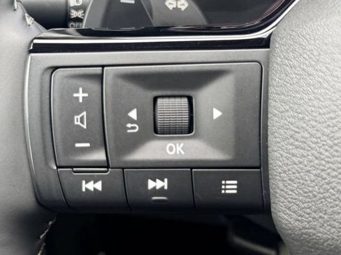 Used 2026 Nissan Rogue SL FWD image 22