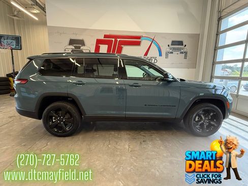 New 2026 Jeep Grand Cherokee L Limited w/ Limited Altitude Package AWD/4WD image 2