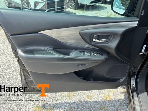 Used 2015 Nissan Murano Platinum w/ Platinum Technology Package AWD/4WD image 19