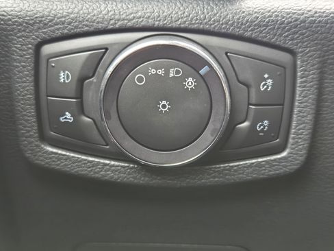 Certified 2022 Ford F250 Lariat w/ Chrome Package image 16