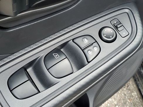 New 2025 Nissan Versa S w/ Trunk Package image 18