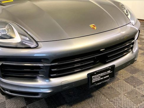 Used 2023 Porsche Cayenne image 34