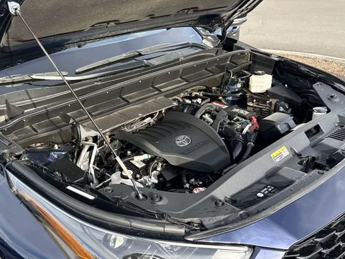 Used 2023 Toyota Highlander XSE image 7