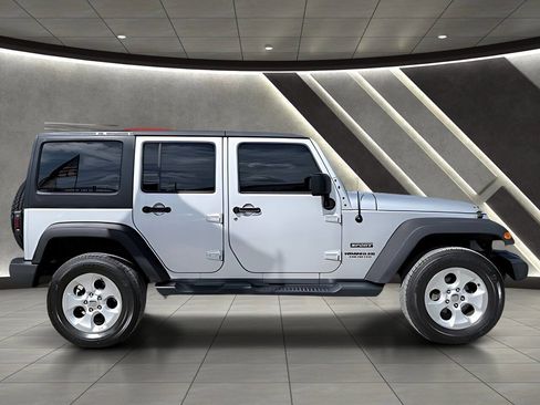 Used 2012 Jeep Wrangler Unlimited Sport AWD/4WD image 9