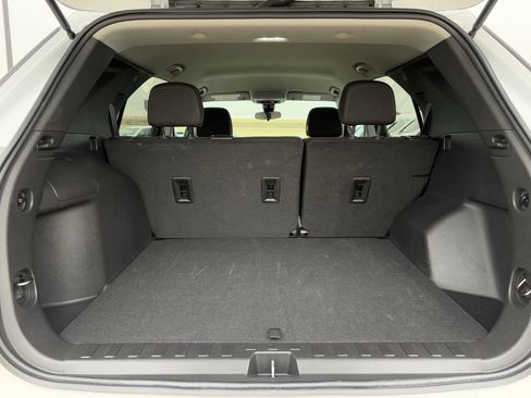 Used 2023 Chevrolet Equinox LS w/ LS Convenience Package image 31