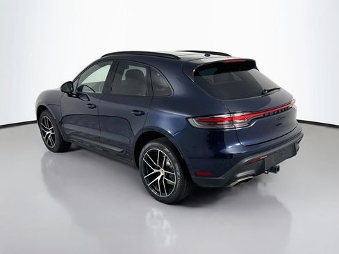 Certified 2023 Porsche Macan AWD/4WD image 3