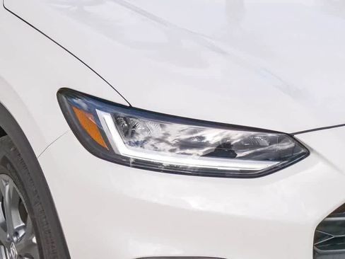 New 2026 Honda HR-V LX image 4