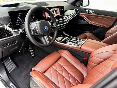 New 2026 BMW X5 xDrive50e w/ M Sport Package image 12
