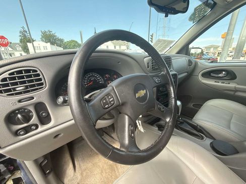 Used 2005 Chevrolet TrailBlazer LT AWD/4WD image 10
