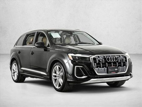 Certified 2025 Audi Q7 Premium Plus w/ Premium Plus Package image 3