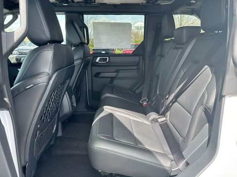 New 2026 Ford Bronco Badlands AWD/4WD image 24
