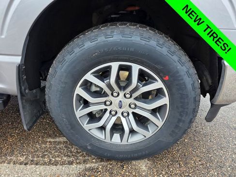 Used 2022 Ford F150 Lariat w/ Equipment Group 501A Mid image 6