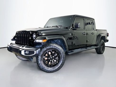 Used 2022 Jeep Gladiator Sport image 3