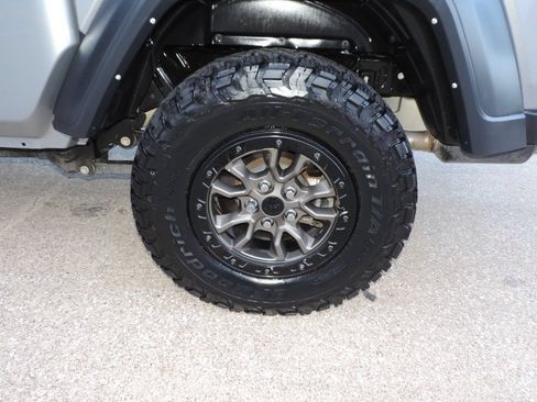 Used 2021 Jeep Gladiator Sport w/ Trailer Tow Package AWD/4WD image 15