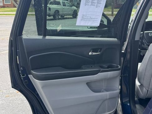 Used 2016 Honda Pilot EX image 16