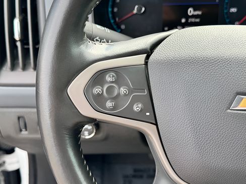 Used 2022 Chevrolet Colorado Z71 AWD/4WD image 15